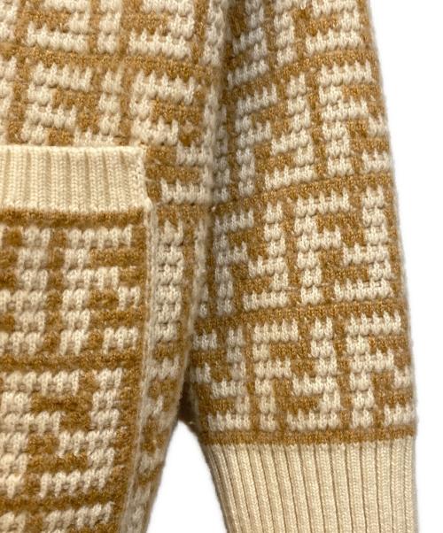 FENDI（フェンディ）FENDI (フェンディ) ズッカ柄クロシェカーディガン ベージュ サイズ:36の古着・服飾アイテム
