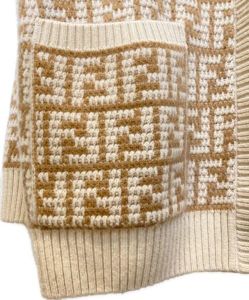 FENDI（フェンディ）FENDI (フェンディ) ズッカ柄クロシェカーディガン ベージュ サイズ:36の古着・服飾アイテム
