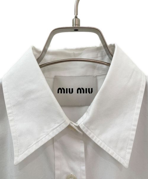 MIU MIU（ミュウミュウ）MIU MIU (ミュウミュウ)  ロゴパッチシャツ ホワイト サイズ:38の古着・服飾アイテム