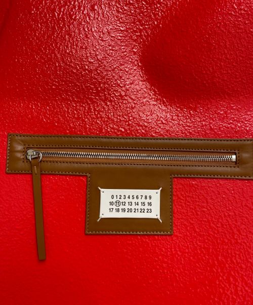 Maison Margiela（メゾンマルジェラ）Maison Margiela (メゾンマルジェラ) ボトルキャップトートバック レッド サイズ:-の古着・服飾アイテム