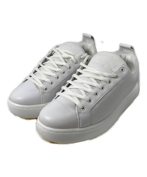 BOTTEGA VENETA（ボッテガベネタ）BOTTEGA VENETA (ボッテガベネタ) 22AW ピロースニーカー ホワイト サイズ:45の古着・服飾アイテム