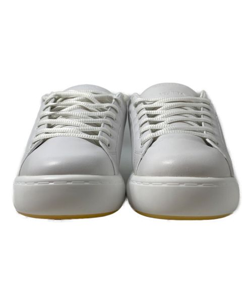 BOTTEGA VENETA（ボッテガベネタ）BOTTEGA VENETA (ボッテガベネタ) 22AW ピロースニーカー ホワイト サイズ:45の古着・服飾アイテム
