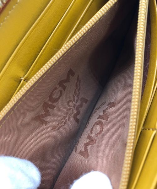 MCM（エムシーエム）MCM (エムシーエム) ラウンドファスナー長財布 ブラウンの古着・服飾アイテム