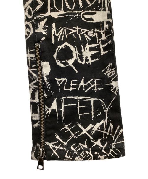 MCQ（マックキュー）MCQ (マックキュー) MCQ　総柄パンツ ブラック サイズ:W25の古着・服飾アイテム