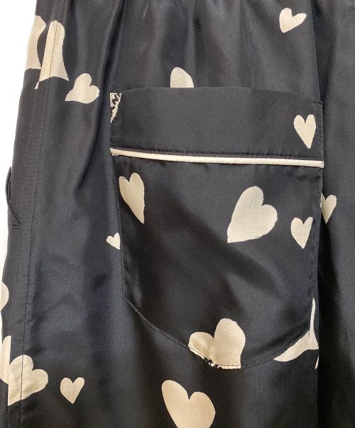 MARNI（マルニ）MARNI (マルニ) 23AW ハート総柄シルクパンツ ネイビー サイズ:46の古着・服飾アイテム