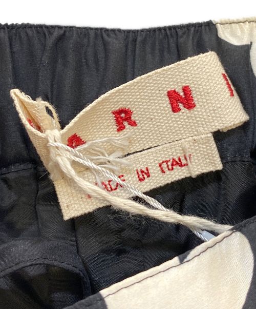 MARNI（マルニ）MARNI (マルニ) 23AW ハート総柄シルクパンツ ネイビー サイズ:46の古着・服飾アイテム