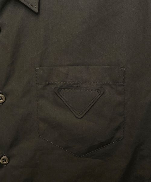 PRADA（プラダ）PRADA (プラダ) トライアングルパッチシャツ ブラック サイズ:Lの古着・服飾アイテム