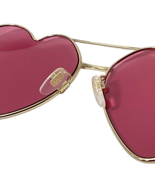 GUCCI（グッチ）GUCCI (グッチ) Heart Lens Sunglasses (ハートレンズサングラス) ピンク サイズ:62□15 140の古着・服飾アイテム
