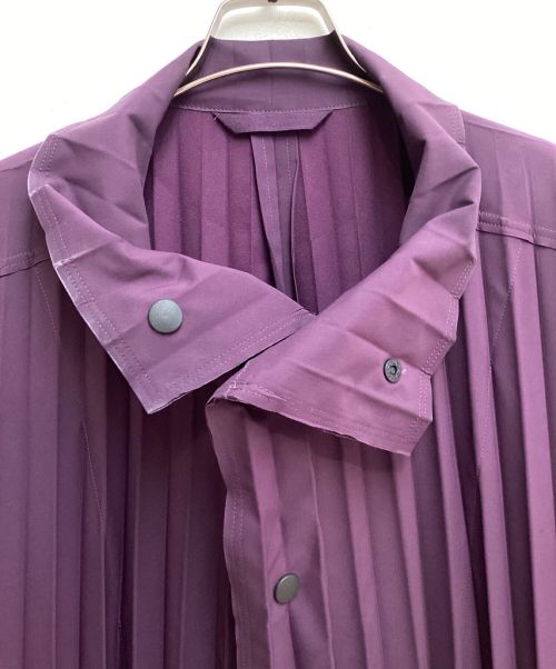 HOMME PLISSE ISSEY MIYAKE（オム プリッセ イッセイ ミヤケ）HOMME PLISSE ISSEY MIYAKE (オムプリッセ イッセイ ミヤケ) スタンドカラーイカコート パープル サイズ:3の古着・服飾アイテム