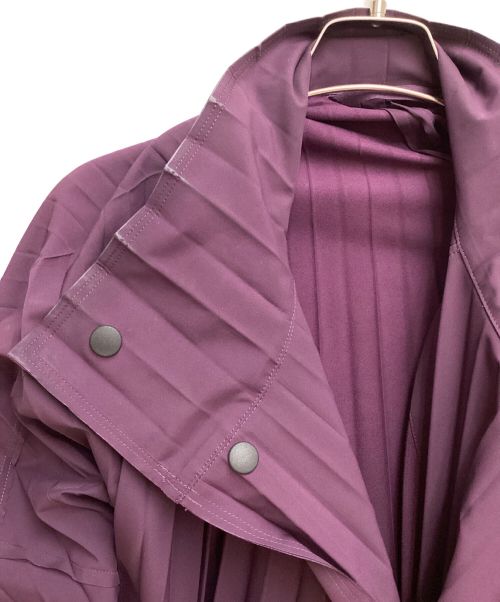 HOMME PLISSE ISSEY MIYAKE（オム プリッセ イッセイ ミヤケ）HOMME PLISSE ISSEY MIYAKE (オムプリッセ イッセイ ミヤケ) スタンドカラーイカコート パープル サイズ:3の古着・服飾アイテム