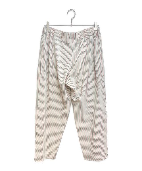 HOMME PLISSE ISSEY MIYAKE（オム プリッセ イッセイ ミヤケ）HOMME PLISSE ISSEY MIYAKE (オムプリッセ イッセイ ミヤケ) ストライププリーツワイドパンツ ベージュ サイズ:2の古着・服飾アイテム