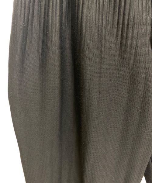 HOMME PLISSE ISSEY MIYAKE（オム プリッセ イッセイ ミヤケ）HOMME PLISSE ISSEY MIYAKE (オムプリッセ イッセイ ミヤケ) プリーツワイドパンツ ブラック サイズ:3の古着・服飾アイテム