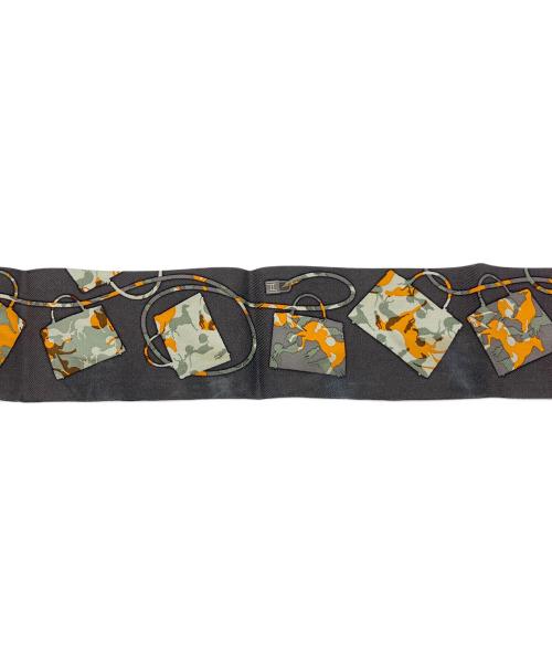 HERMES（エルメス）HERMES (エルメス) ツイリースカーフ　ケリーの馬車 グレーの古着・服飾アイテム