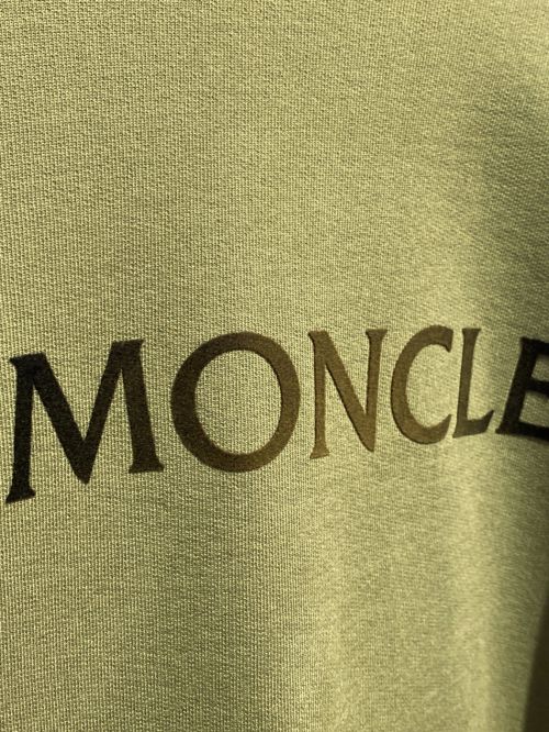 MONCLER（モンクレール）MONCLER (モンクレール) フロッキープリントロゴスウェット グリーン サイズ:XLの古着・服飾アイテム