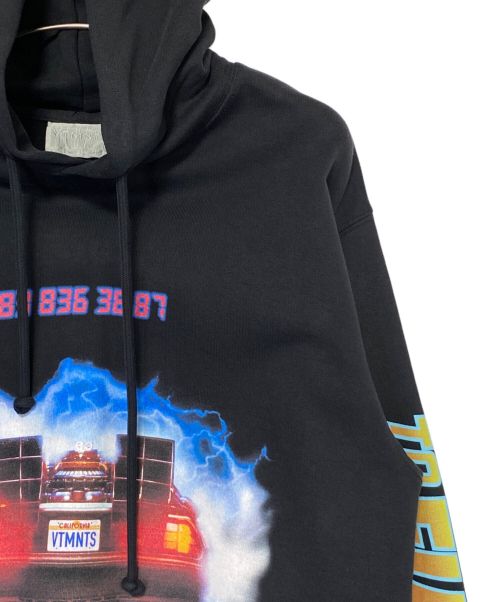 VETEMENTS（ヴェトモン）VETEMENTS (ヴェトモン) BACK TO THE FUTURE JERSEY HOODIE ブラック サイズ:XSの古着・服飾アイテム