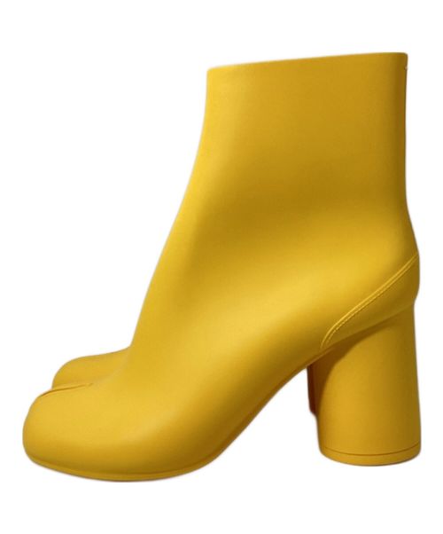 Maison Margiela（メゾンマルジェラ）Maison Margiela (メゾンマルジェラ) ラバー足袋ブーツ（RUBBER TABI BOOTS） イエロー サイズ:39 未使用品の古着・服飾アイテム