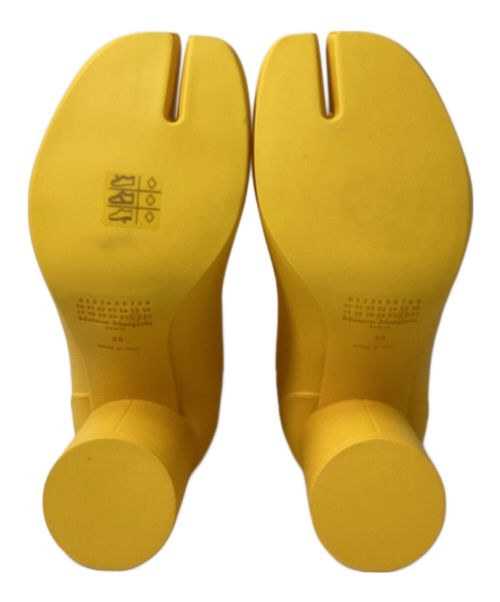 Maison Margiela（メゾンマルジェラ）Maison Margiela (メゾンマルジェラ) ラバー足袋ブーツ（RUBBER TABI BOOTS） イエロー サイズ:39 未使用品の古着・服飾アイテム