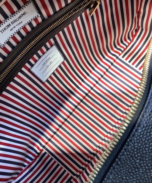 Thom Browne（トムブラウン）Thom Browne (トムブラウン) フィッシュモチーフバッグ ブラックの古着・服飾アイテム