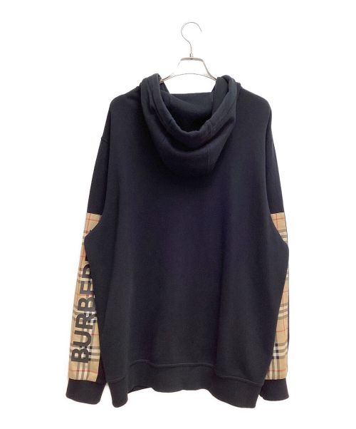 BURBERRY（バーバリー）BURBERRY (バーバリー) アームスリーブノバチェックラバーロゴスウェット（ARM SLEEVE NOVACHECK RUBBER LOGO SWEAT） ブラック サイズ:XLの古着・服飾アイテム