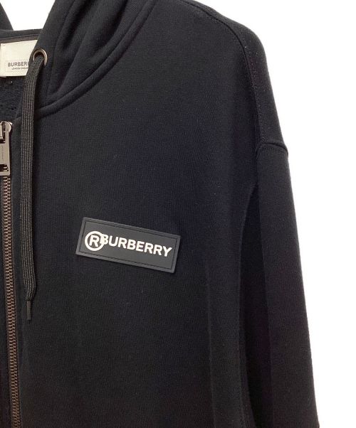 BURBERRY（バーバリー）BURBERRY (バーバリー) アームスリーブノバチェックラバーロゴスウェット（ARM SLEEVE NOVACHECK RUBBER LOGO SWEAT） ブラック サイズ:XLの古着・服飾アイテム