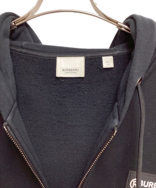BURBERRY（バーバリー）BURBERRY (バーバリー) アームスリーブノバチェックラバーロゴスウェット（ARM SLEEVE NOVACHECK RUBBER LOGO SWEAT） ブラック サイズ:XLの古着・服飾アイテム
