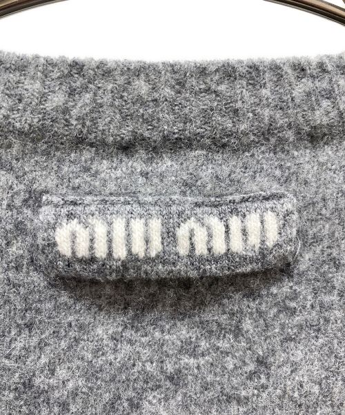 MIU MIU（ミュウミュウ）MIU MIU (ミュウミュウ) カットオフショート丈ニット グレー サイズ:36の古着・服飾アイテム