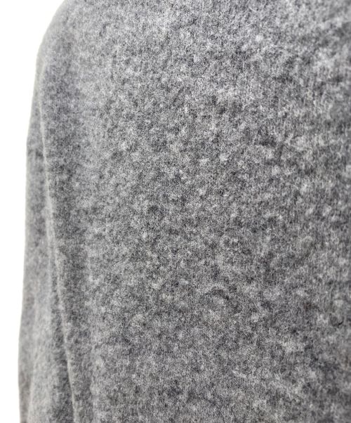 MIU MIU（ミュウミュウ）MIU MIU (ミュウミュウ) カットオフショート丈ニット グレー サイズ:36の古着・服飾アイテム
