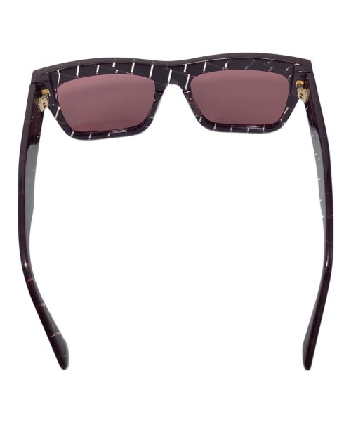 BOTTEGA VENETA（ボッテガベネタ）BOTTEGA VENETA (ボッテガベネタ) スクエアサングラス パープル サイズ:56◻︎18-145の古着・服飾アイテム