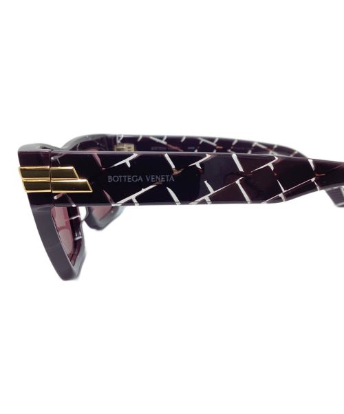 BOTTEGA VENETA（ボッテガベネタ）BOTTEGA VENETA (ボッテガベネタ) スクエアサングラス パープル サイズ:56◻︎18-145の古着・服飾アイテム