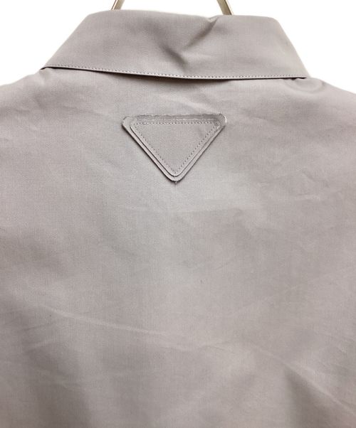 PRADA（プラダ）PRADA (プラダ) Triangle Patch Shirt（トライアングルパッチシャツ） グレー サイズ:Lの古着・服飾アイテム