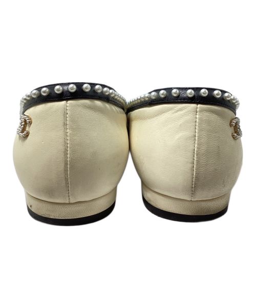 CHANEL（シャネル）CHANEL (シャネル) Flat Pumps（フラットパンプス） ベージュ サイズ:34の古着・服飾アイテム