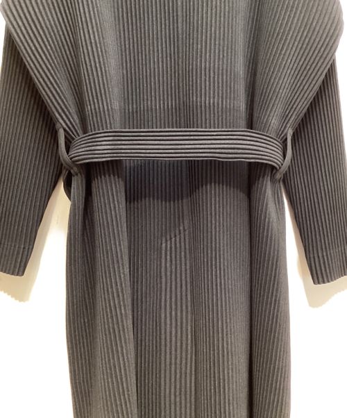 HOMME PLISSE ISSEY MIYAKE（オム プリッセ イッセイ ミヤケ）HOMME PLISSE ISSEY MIYAKE (オムプリッセ イッセイ ミヤケ) WOOL LIKE LIGHT COAT ブラック サイズ:3の古着・服飾アイテム