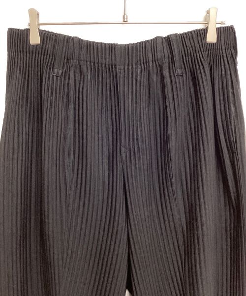 HOMME PLISSE ISSEY MIYAKE（オム プリッセ イッセイ ミヤケ）HOMME PLISSE ISSEY MIYAKE (オムプリッセ イッセイ ミヤケ) プリーツテーパードパンツ ブラック サイズ:3の古着・服飾アイテム