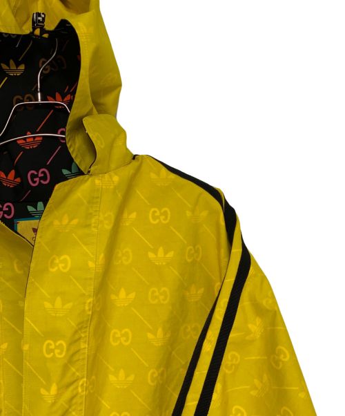 GUCCI（グッチ）GUCCI (グッチ) adidas (アディダス) トレフォイルGG総柄 ケープコート ブラック サイズ:Sの古着・服飾アイテム