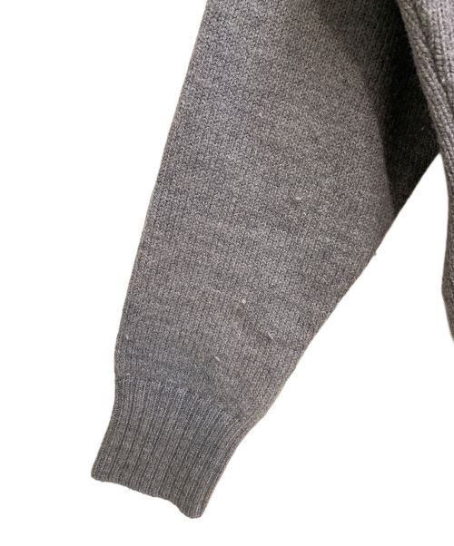 AMI Alexandre Mattiussi（アミアレクサンドルマテュッシ）AMI Alexandre Mattiussi (アミ アレクサンドル マテュッシ) HEART LOGO KNIT（ハートロゴニット） グレー サイズ:Mの古着・服飾アイテム