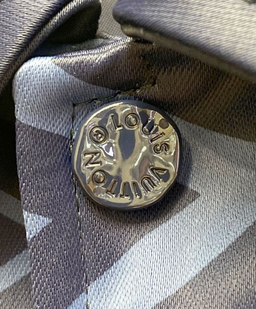 LOUIS VUITTON（ルイ ヴィトン）LOUIS VUITTON (ルイ ヴィトン) Monogram Design Rayon Coach Blouson (モノグラムデザインレーヨンコーチブルゾン）/カラコラムスーベニアジャケット ネイビー サイズ:50の古着・服飾アイテム