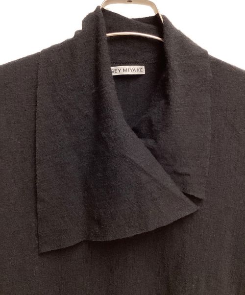 ISSEY MIYAKE（イッセイミヤケ）ISSEY MIYAKE (イッセイミヤケ) ネックデザインニット ブラック サイズ:2の古着・服飾アイテム