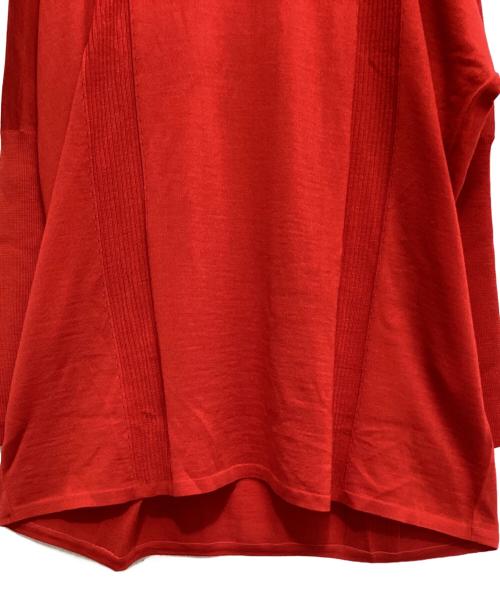 ISSEY MIYAKE（イッセイミヤケ）ISSEY MIYAKE (イッセイミヤケ) ドルマンスリーブタートルネックニット レッド サイズ:2の古着・服飾アイテム