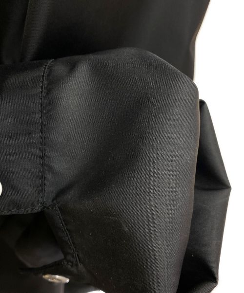 PRADA（プラダ）PRADA (プラダ) トライアングルロゴプレートシャツ ブラック サイズ:XXXLの古着・服飾アイテム