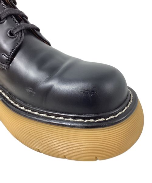 BOTTEGA VENETA（ボッテガベネタ）BOTTEGA VENETA (ボッテガベネタ) The Bounce Chukka Boots （ザ バウンスチャッカーブーツ） ブラック サイズ:39の古着・服飾アイテム