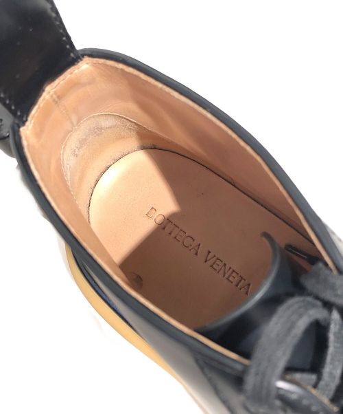 BOTTEGA VENETA（ボッテガベネタ）BOTTEGA VENETA (ボッテガベネタ) The Bounce Chukka Boots （ザ バウンスチャッカーブーツ） ブラック サイズ:39の古着・服飾アイテム