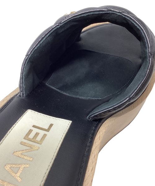 CHANEL（シャネル）CHANEL (シャネル) Matelasse Mule Sandals （マトラッセミュールサンダル） ブラック サイズ:38の古着・服飾アイテム