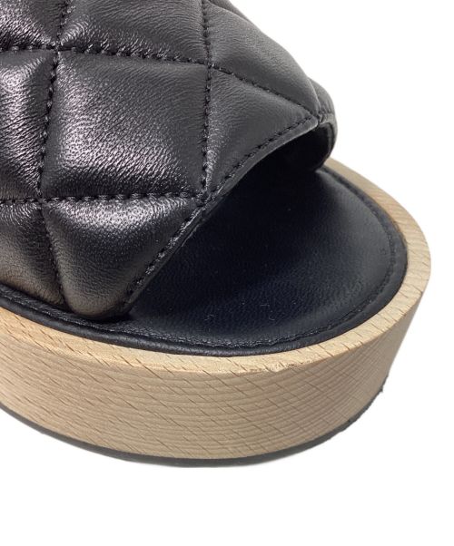 CHANEL（シャネル）CHANEL (シャネル) Matelasse Mule Sandals （マトラッセミュールサンダル） ブラック サイズ:38の古着・服飾アイテム
