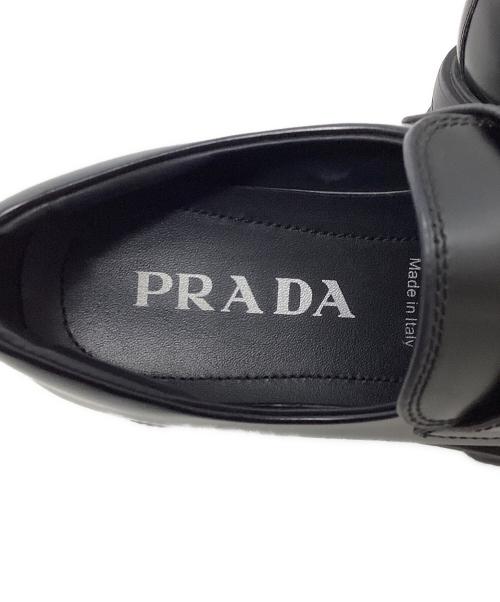 PRADA（プラダ）PRADA (プラダ) Monolith Brushed Leather Loafers（モノリス ブラッシュドレザーローファー) ブラック サイズ:38の古着・服飾アイテム