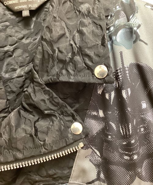 COMME des GARCONS HOMME PLUS（コムデギャルソンオムプリュス）COMME des GARCONS HOMME PLUS (コムデギャルソンオムプリュス) 総柄ナイロンライダースジャケット ブラック サイズ:Sの古着・服飾アイテム