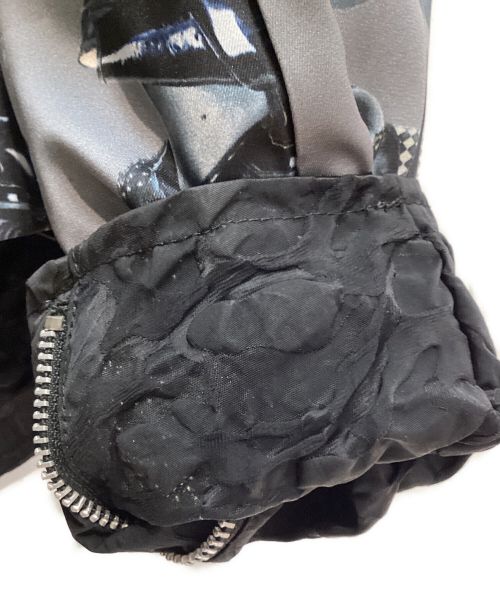 COMME des GARCONS HOMME PLUS（コムデギャルソンオムプリュス）COMME des GARCONS HOMME PLUS (コムデギャルソンオムプリュス) 総柄ナイロンライダースジャケット ブラック サイズ:Sの古着・服飾アイテム