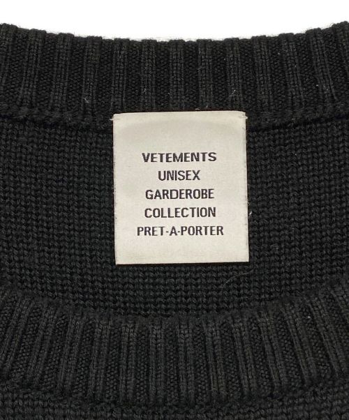 VETEMENTS（ヴェトモン）VETEMENTS (ヴェトモン) フロントロゴニット ブラック サイズ:XLの古着・服飾アイテム