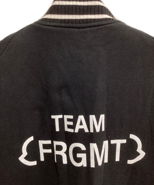 MONCLER GENIUS（モンクレール ジーニアス）MONCLER GENIUS (モンクレール ジーニアス) FRAGMENT DESIGN (フラグメントデザイン) 23AW ×FRAGMENT DESIGN(フラグメントデザイン) スタジャン ブラック サイズ:Lの古着・服飾アイテム