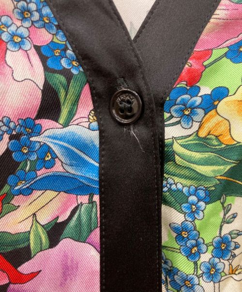 VERSACE（ヴェルサーチェ）VERSACE (ヴェルサーチ) フラワー総柄ブラウス マルチカラー サイズ:36の古着・服飾アイテム