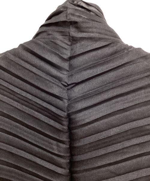 ISSEY MIYAKE（イッセイミヤケ）ISSEY MIYAKE (イッセイミヤケ) ドルマンスリーブプリーツジャケット ブラック サイズ:2の古着・服飾アイテム